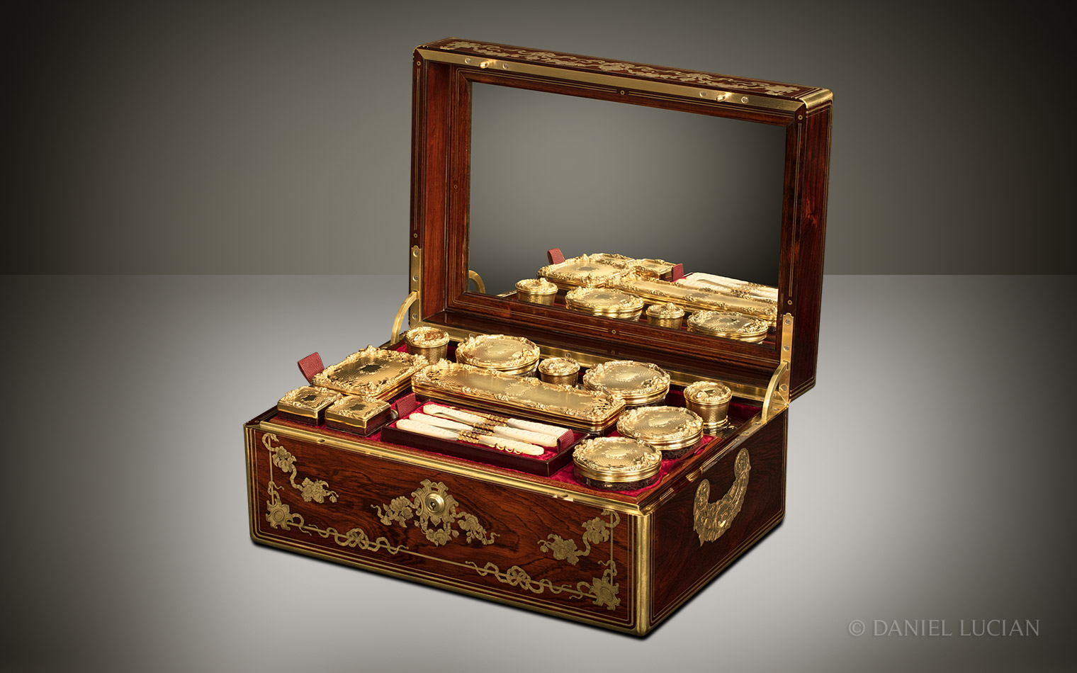 Front right interior view of an Antique Nécessaire de Voyage Dressing Case in Rosewood with Floral and Foliate Brass Inlay, by Louis Aucoc.
